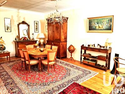 Maison - 203 m² - 14 pièces