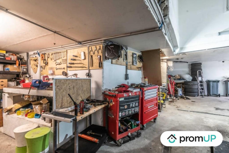 Parking / Garage - 50 m²