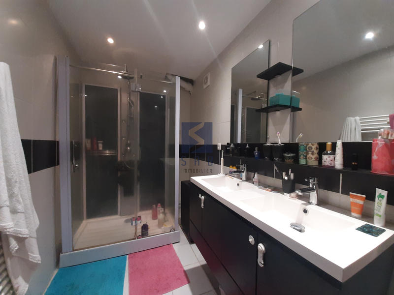 Fonds de commerce - Magasins - 135 m²