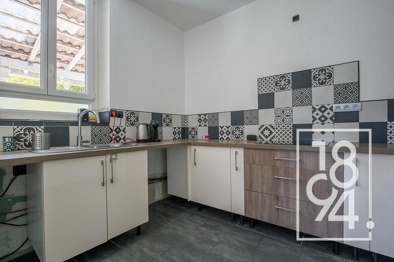 Maison - 209 m² - 3 pièces