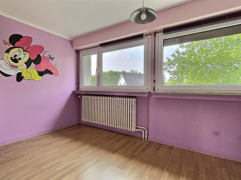 Maison - 233 m² - 9 pièces