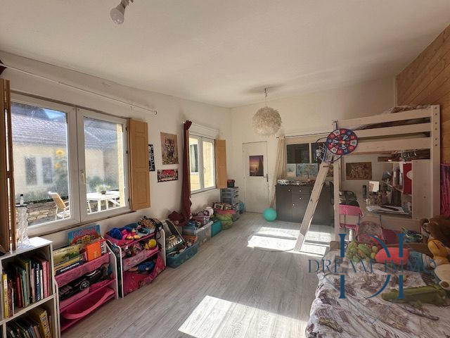 Maison - 112 m² - 4 pièces