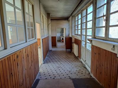 Maison - 200 m² - 5 pièces