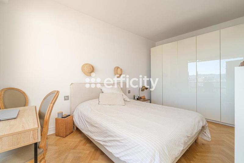 Appartement - 91 m² - 4 pièces