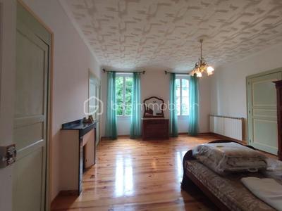 Maison de maîtres - 410 m² - 17 pièces