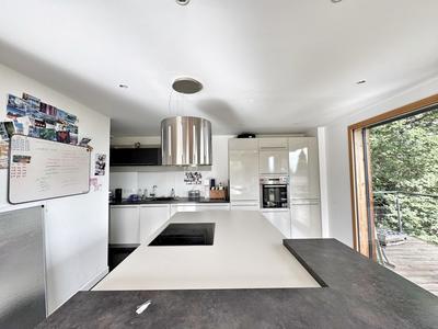 Maison - 179 m² - 6 pièces