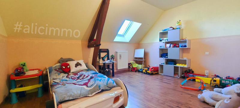 Maison - 300 m² - 8 pièces