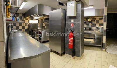 Immeuble - 748 m² - 6 pièces