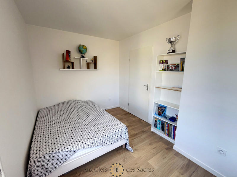 Appartement - 94 m² - 5 pièces