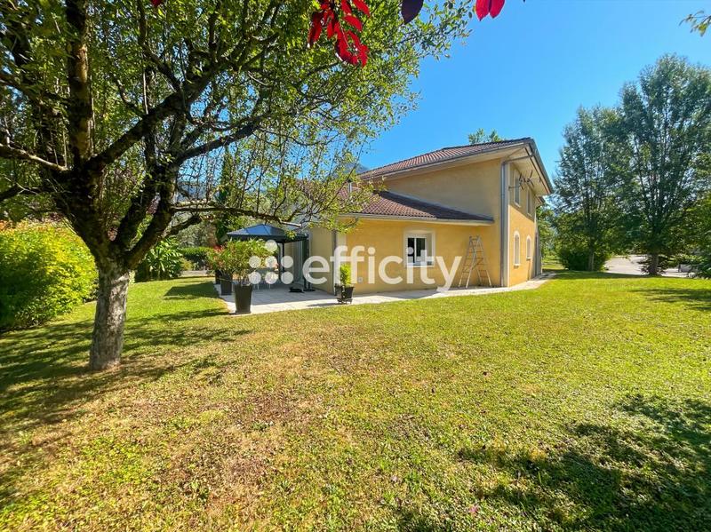 Maison - 182 m² - 5 pièces