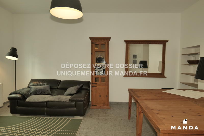 Chambre - 11 m² - 4 pièces