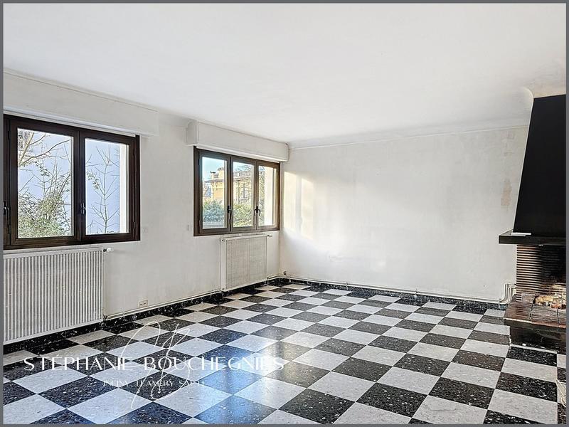 Appartement - 93 m² - 4 pièces