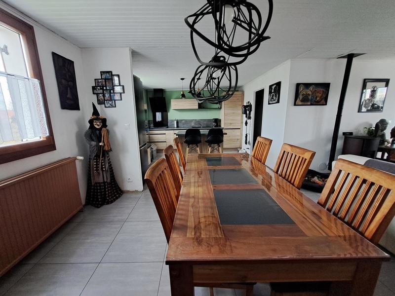 Maison - 90 m² - 5 pièces