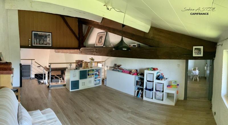 Maison - 259 m² - 9 pièces