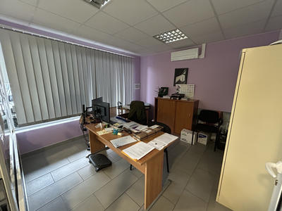 Bureau - 220 m²