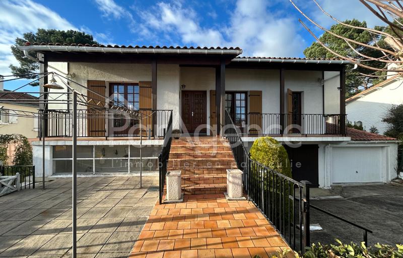 Maison - 161 m² - 7 pièces