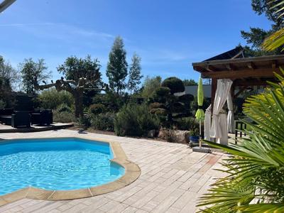 Maison - 189 m² - 5 pièces