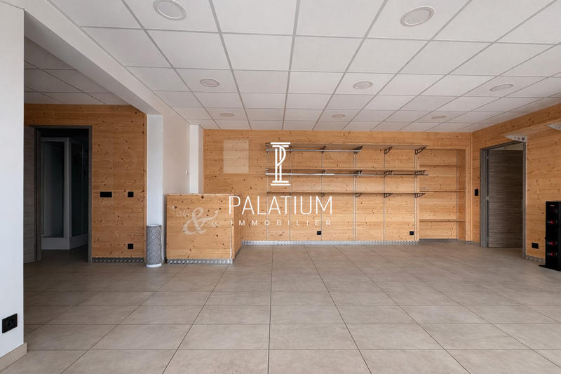 Local commercial - 54 m² - 2 pièces