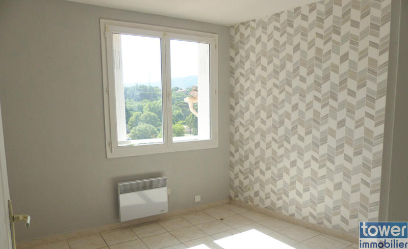 Appartement - 81 m² - 4 pièces