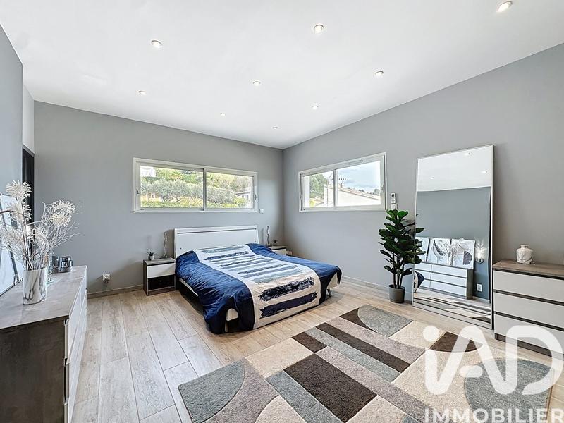 Maison - 150 m² - 4 pièces