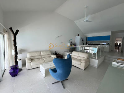 Appartement - 180 m² - 3 pièces