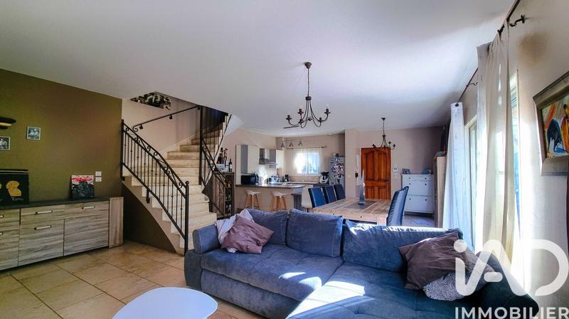 Maison - 122 m² - 5 pièces