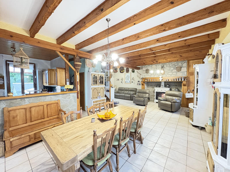 Maison de village - 109 m² - 8 pièces