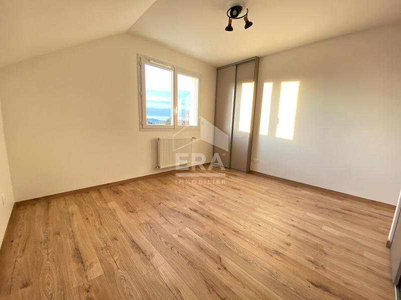 Villa - 99 m² - 5 pièces