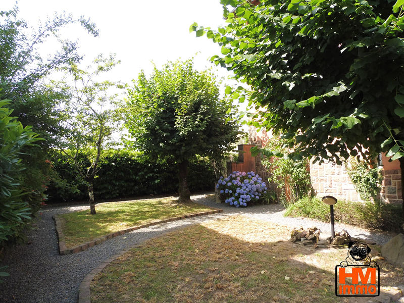 Maison - 141 m² - 10 pièces