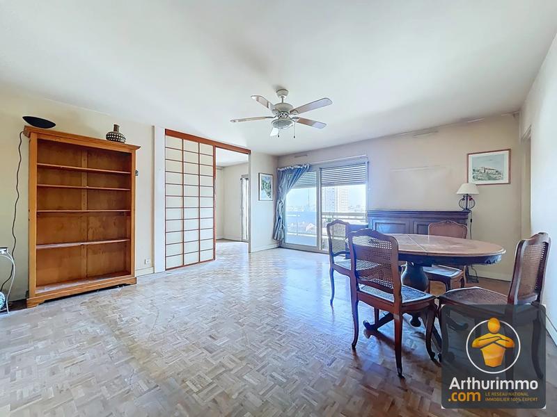 Appartement - 104 m² - 5 pièces