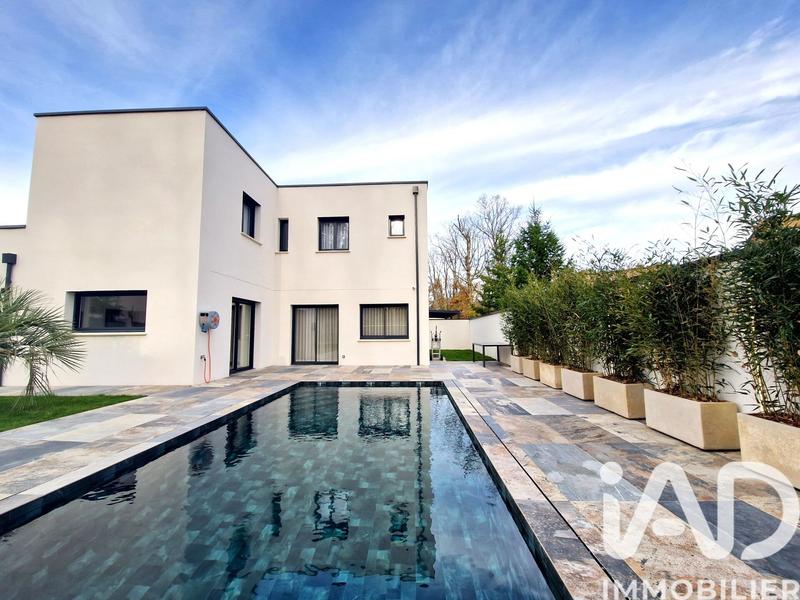 Maison - 153 m² - 7 pièces