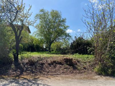 Terrain constructible - 800 m²