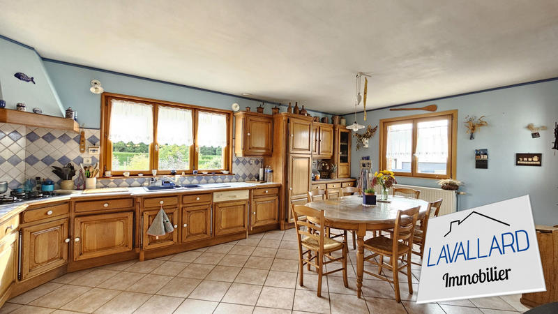 Maison - 147 m² - 6 pièces