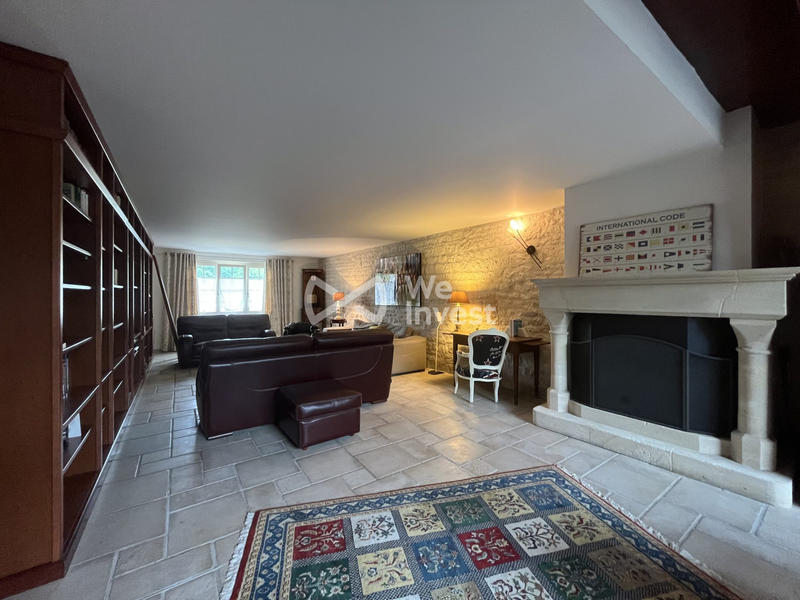 Maison - 263 m² - 5 pièces