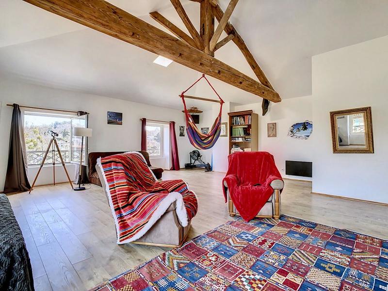 Demeure - 310 m² - 8 pièces