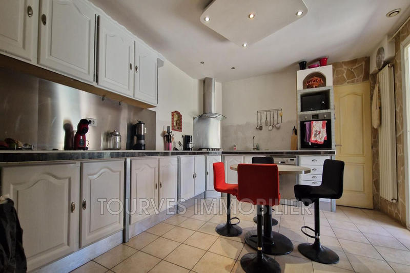 Villa - 212 m² - 8 pièces