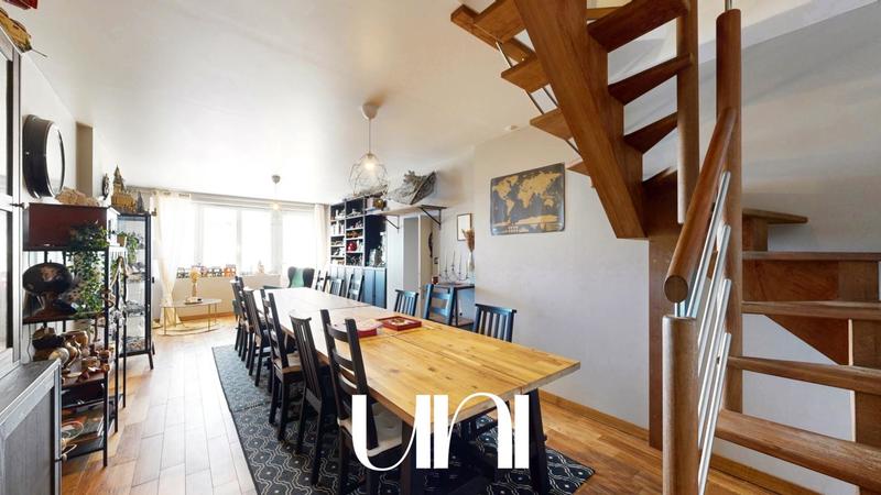 Maison - 226 m² - 7 pièces