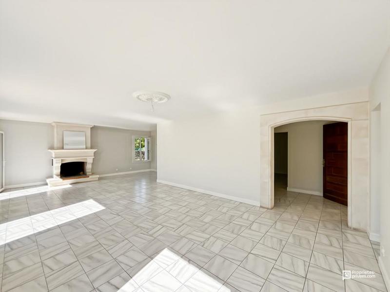 Maison - 177 m² - 6 pièces