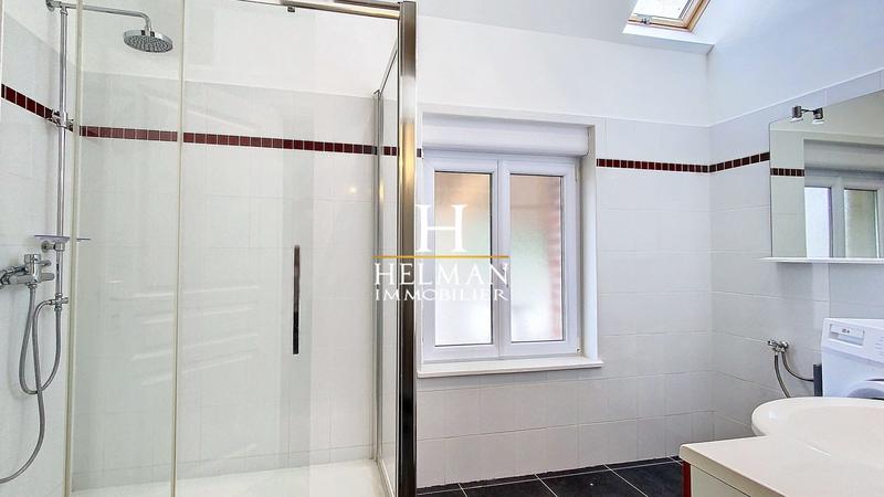 Maison - 185 m² - 6 pièces