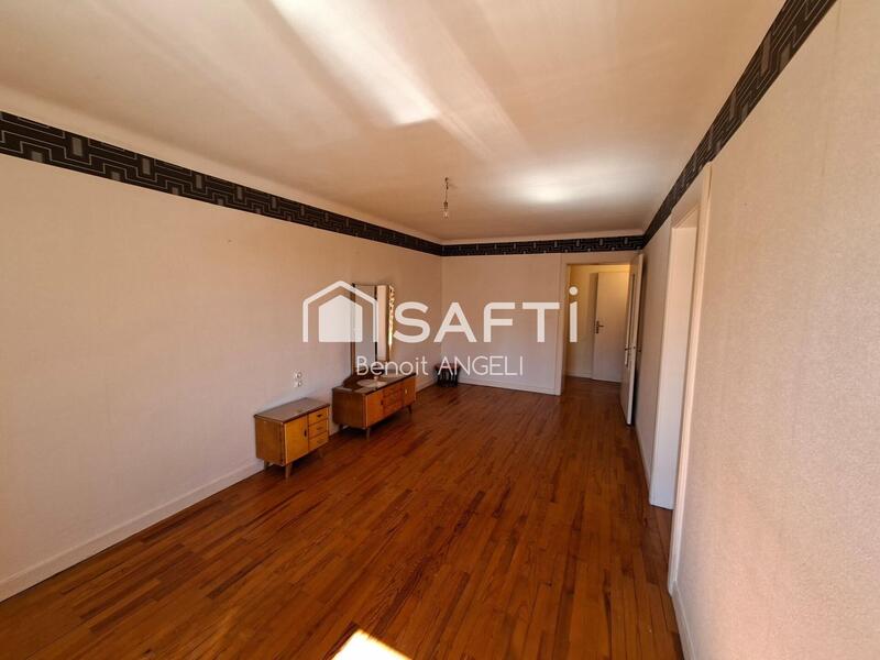 Maison - 160 m² - 8 pièces