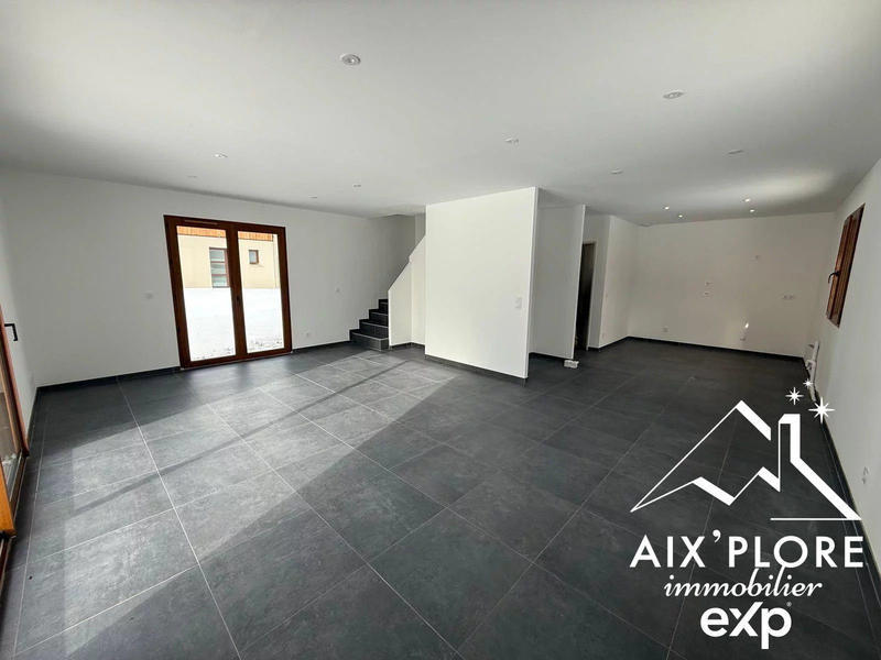 Maison - 98 m² - 4 pièces