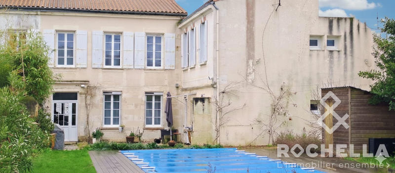 Maison ancienne - 250 m² - 8 pièces