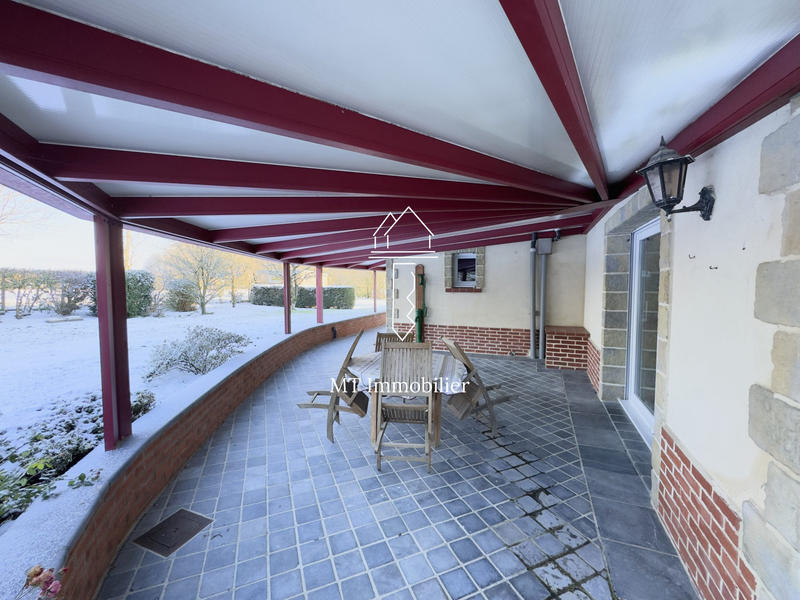 Maison - 257 m² - 10 pièces