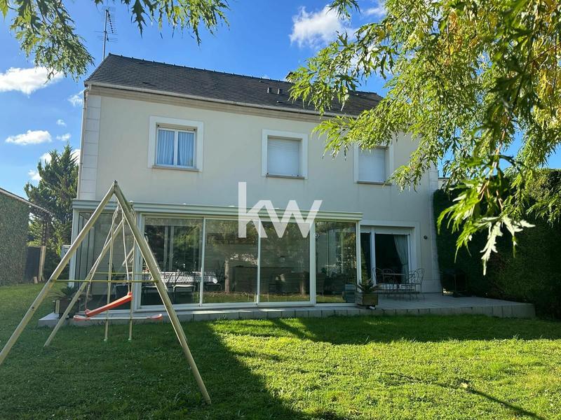 Maison - 278 m² - 6 pièces