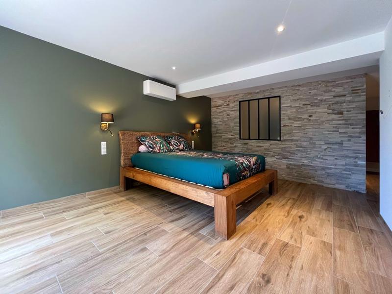 Villa - 207 m² - 8 pièces