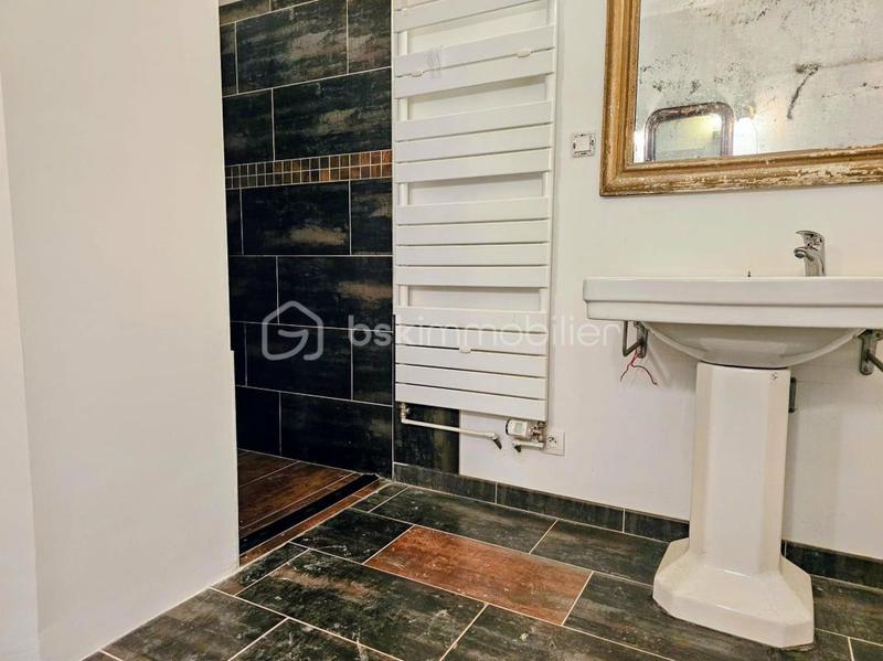 Loft - 172 m² - 7 pièces