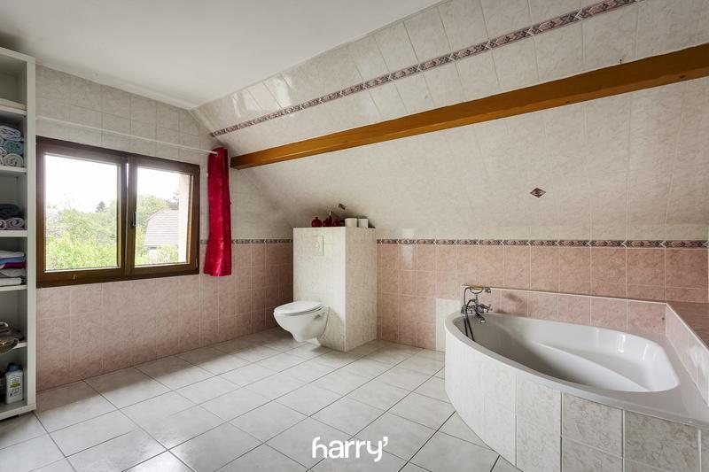 Maison - 174 m² - 7 pièces