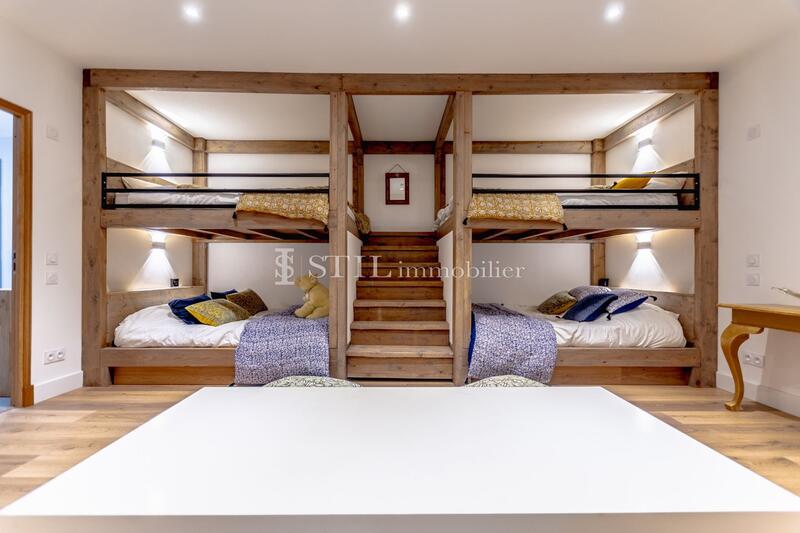 Villa - 370 m² - 8 pièces