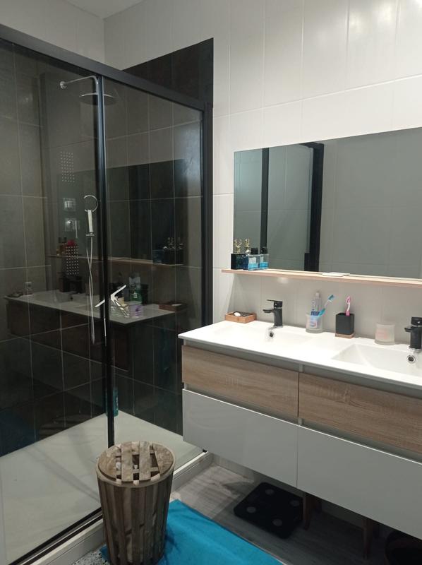 Maison - 140 m² - 8 pièces