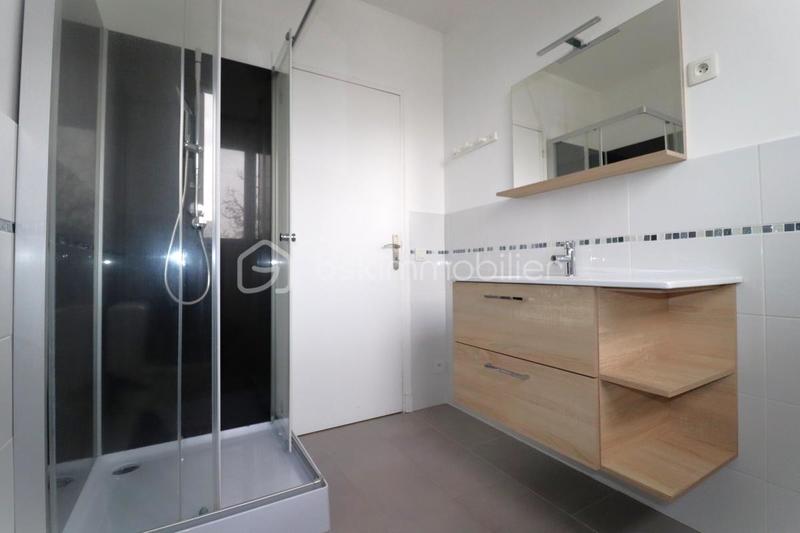 Studio - 30 m² - 1 pièce